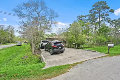 2137 Honey Tree Street, Conroe, TX 77385 - Photo 12