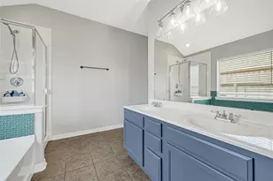 9135 Creekside Dr, Hitchcock, TX 77563 - Photo 14