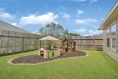9135 Creekside Drive, Hitchcock, TX 77563 - Photo 22