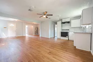 4810 Carmen St, Houston, TX 77033 - Photo 6