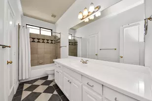 605 W Polk St, Houston, TX 77019 - Photo 34