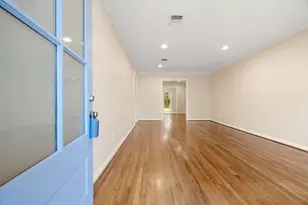 1067 W 43rd St, Houston, TX 77018 - Photo 4