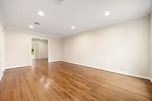 1067 W 43rd St, Houston, TX 77018 - Photo 6