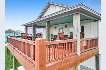 889 Mr G Street, Crystal Beach, TX 77650 - Photo 10