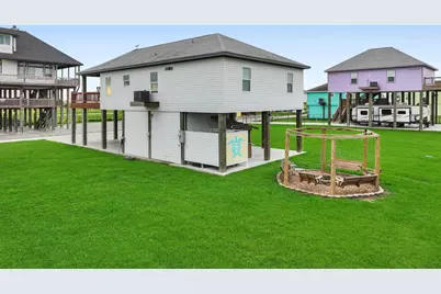 889 Mr G Street, Crystal Beach, TX 77650 - Photo 4