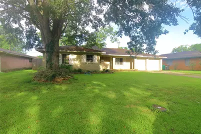 1800 Richardson Lane, Baytown, TX 77520 - Photo 2