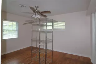 1800 Richardson Ln, Baytown, TX 77520 - Photo 8