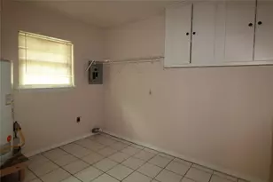 1800 Richardson Ln, Baytown, TX 77520 - Photo 10