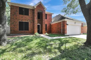 1809 Oakwood Dr E, Pearland, TX 77581 - Photo 1