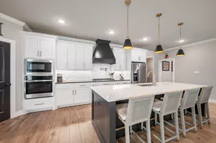 10379 Bourbon Ln, Bryan, TX 77808 - Photo 6