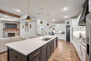 10379 Bourbon Ln, Bryan, TX 77808 - Photo 4