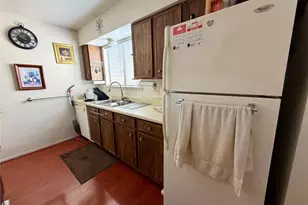 6701 Sands Point Dr, Houston, TX 77074 - Photo 8