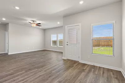 2490 N Heritage Drive, Dayton, TX 77535 - Photo 10