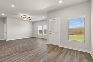 2490 N Heritage Dr, Dayton, TX 77535 - Photo 10
