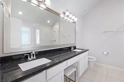 11918 Oakmont Valley Trace, Houston, TX 77051 - Photo 26