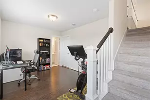 11918 Oakmont Valley Trace, Houston, TX 77051 - Photo 32