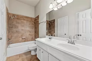 4006 Wolf Springs Ct, Sugar Land, TX 77479 - Photo 34