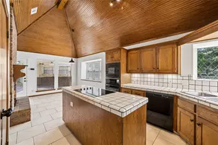 11423 Canyon Trail Dr, Houston, TX 77066 - Photo 8