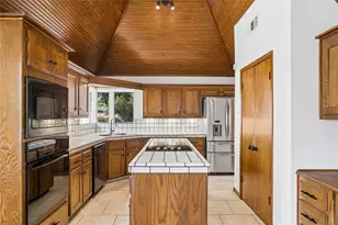 11423 Canyon Trail Dr, Houston, TX 77066 - Photo 10