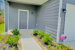 2423 Bluefish Ct, Conroe, TX 77384 - Photo 2