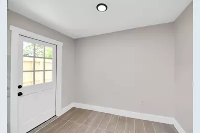 5903 Belneath Street, Houston, TX 77033 - Photo 14