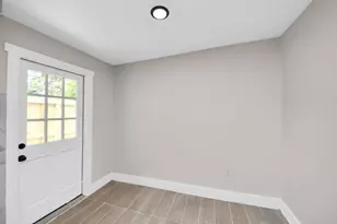 5903 Belneath St, Houston, TX 77033 - Photo 14