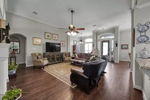 9832 W Shore Dr, Willis, TX 77318 - Photo 6