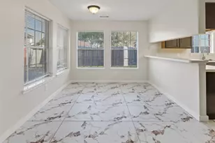 4418 W Thunderwood Cir, Fresno, TX 77545 - Photo 6