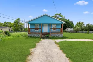 6403 O Brien St, Hitchcock, TX 77563 - Photo 2