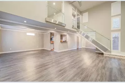 10315 Meadow Lake Lane, Houston, TX 77042 - Photo 4