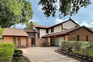10315 Meadow Lake Ln, Houston, TX 77042 - Photo 1