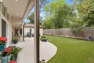 10226 Briar Forest Dr, Houston, TX 77042 - Photo 28