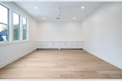 2031 Saxon Drive, Houston, TX 77018 - Photo 18