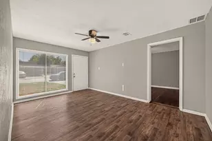 5935 Beldart St, Houston, TX 77033 - Photo 18