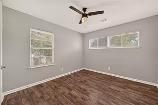 5935 Beldart St, Houston, TX 77033 - Photo 26