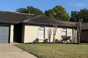 6611 Rockfield Dr, Pasadena, TX 77505 - Photo 2
