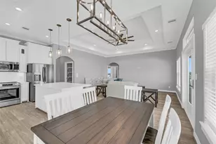 863 S Selwyn Rd, Crystal Beach, TX 77650 - Photo 8