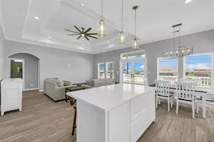 863 S Selwyn Rd, Crystal Beach, TX 77650 - Photo 2