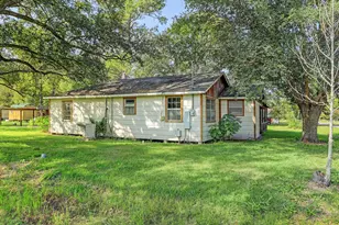 104 Co Rd 2401, Hull, TX 77564 - Photo 12