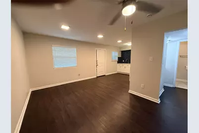 1824 Thonig Road #4, Houston, TX 77055 - Photo 4