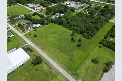 2010 Carolina Avenue, League City, TX 77573 - Photo 4