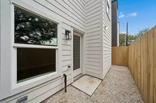 2221 Marnel Rd, Houston, TX 77055 - Photo 26