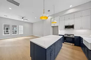 2221 Marnel Rd, Houston, TX 77055 - Photo 12