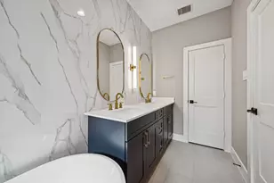 2221 Marnel Rd, Houston, TX 77055 - Photo 22