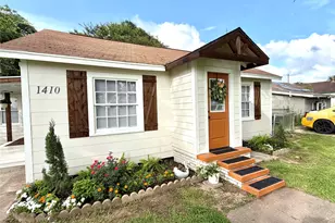 1410 N Gulf Blvd, Freeport, TX 77541 - Photo 2