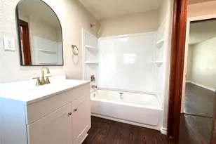 1410 N Gulf Blvd, Freeport, TX 77541 - Photo 22