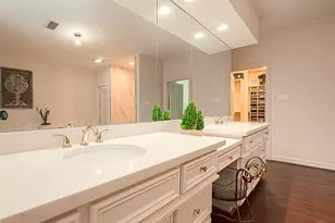 983 S Post Oak Ln, Houston, TX 77056 - Photo 36