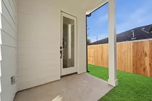 4653 Phlox St, Houston, TX 77051 - Photo 20
