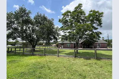 21219 Horse Shoe Drive, Manvel, TX 77578 - Photo 4