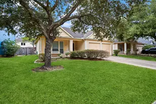 17919 Magenta Springs Dr, Humble, TX 77346 - Photo 2